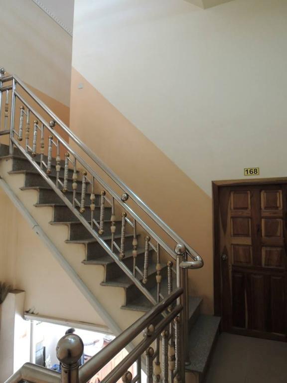 Shang Hai Guesthouse Battambang Dış mekan fotoğraf