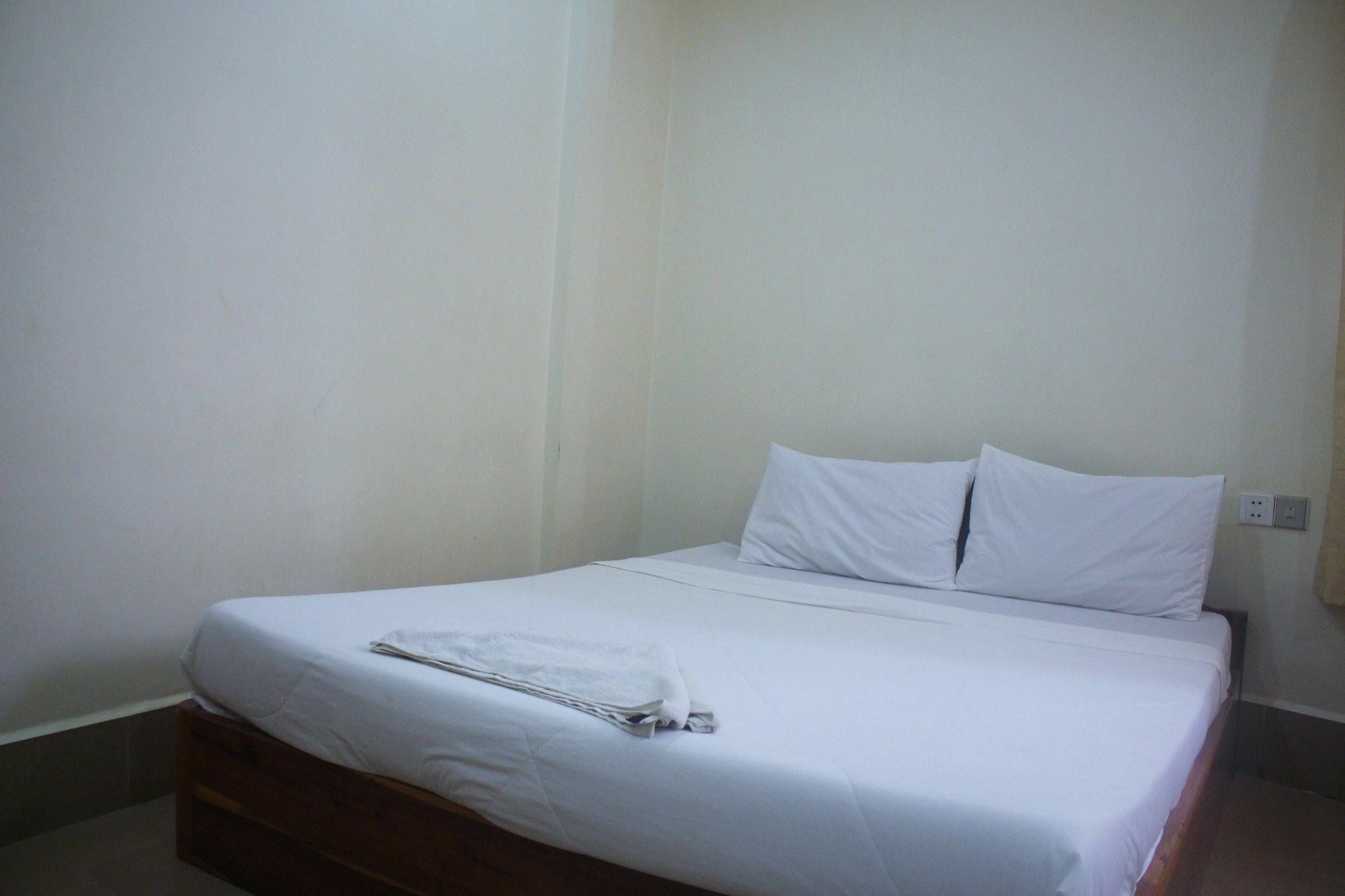Shang Hai Guesthouse Battambang Dış mekan fotoğraf