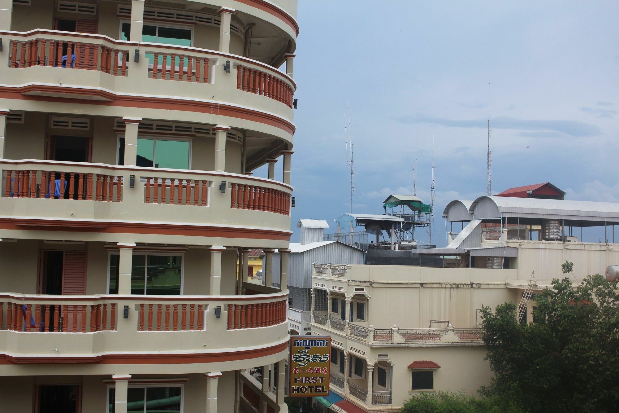 Shang Hai Guesthouse Battambang Dış mekan fotoğraf