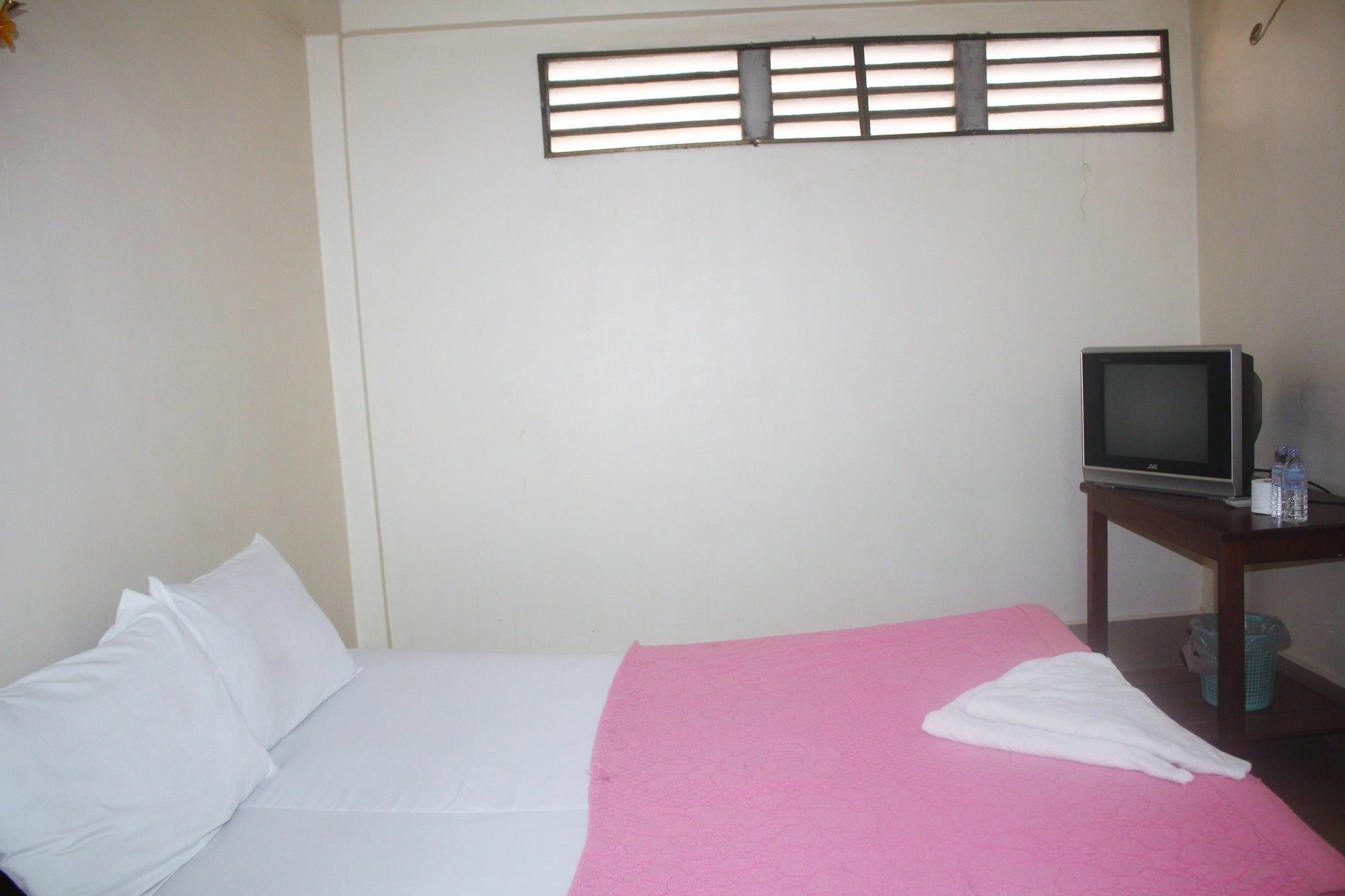 Shang Hai Guesthouse Battambang Dış mekan fotoğraf